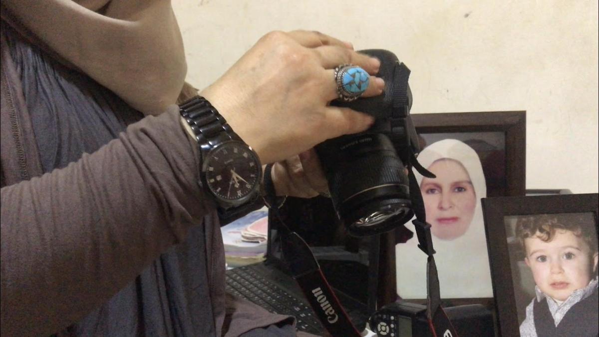  المصورة إخلاص, حافظة الذكريات.