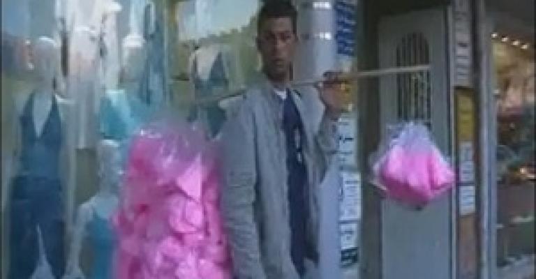 رحلة بائع شعر البنات.. بالفيديو