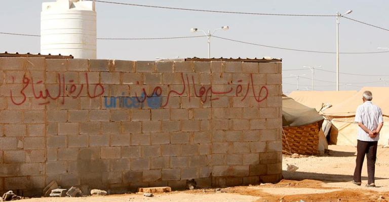 في مخيم الزعتري للاجئين السوريين، حارة نسيها الزمن وأخرى لليتامى- عدسة جمال نصرالله/ فيسبوك 