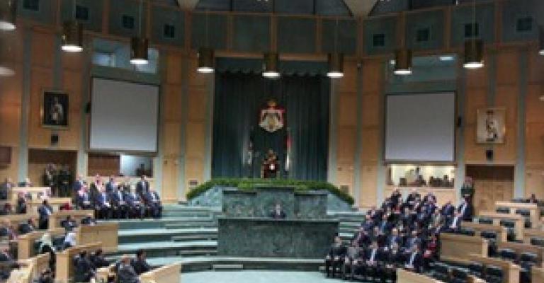 النواب يحيل الموازنة إلى المالية وحق الحصول على المعلومة إلى لجنة مشتركة - فيديو