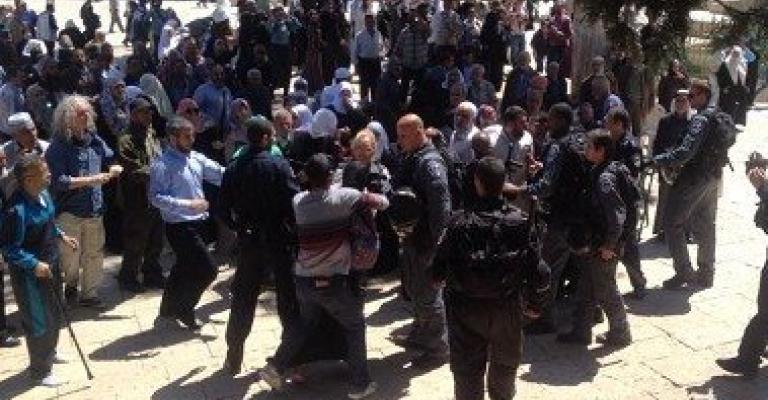 مؤسسة الأقصى: المرابطون يصدون محاولة اقتحام عشرات المتطرفين