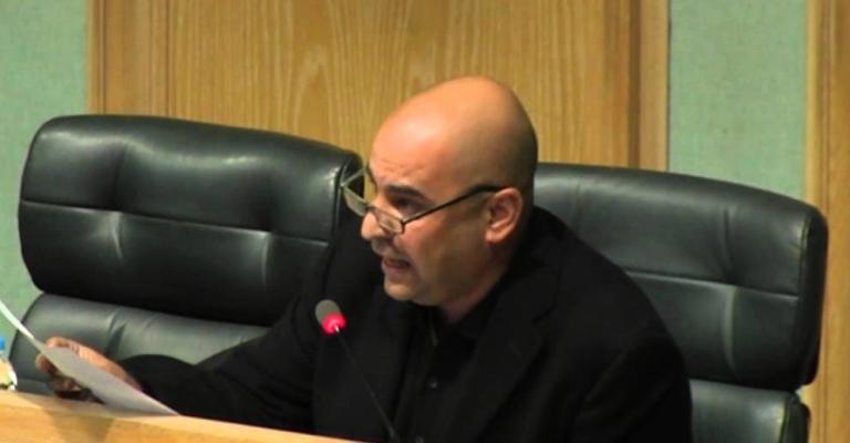 خوري احتجاجاً على قانون "الطوائف": أنا مسلم - فيديو خوري احتجاجاً على قانون "الطوائف": أنا مسلم - فيديو