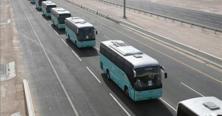 النقل البري تلزم الحافلات الأجنبية بمسار وصول وانطلاق موحد  