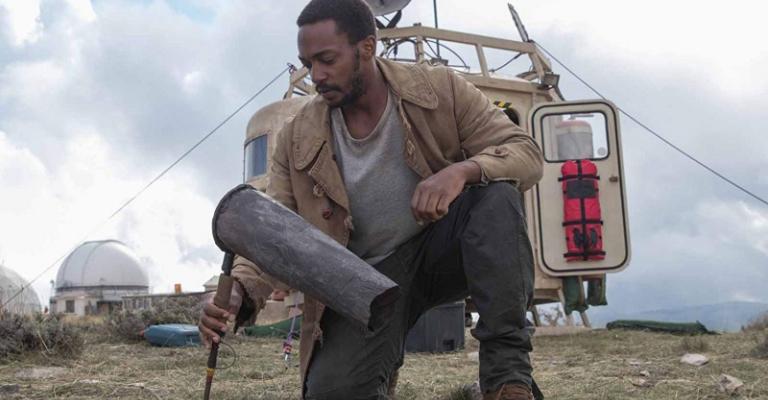 "أي أو": الناجون يحاولون استرجاع الأرض حتى النفس الأخير