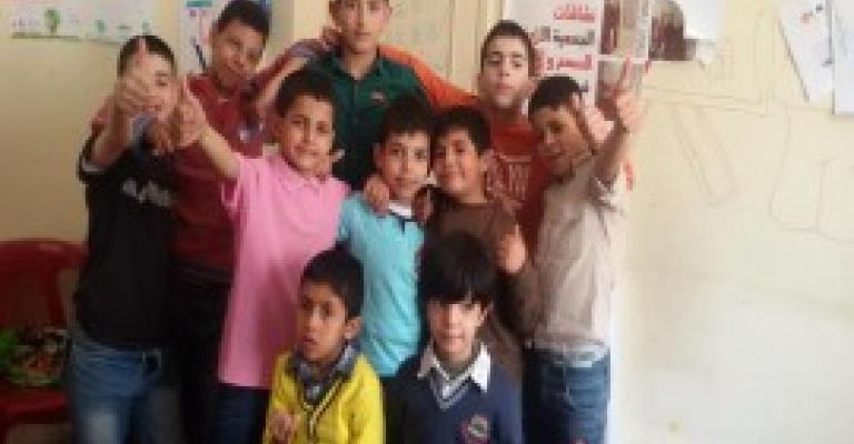 آثار الحرب تعقد ألسنة أطفال سوريين