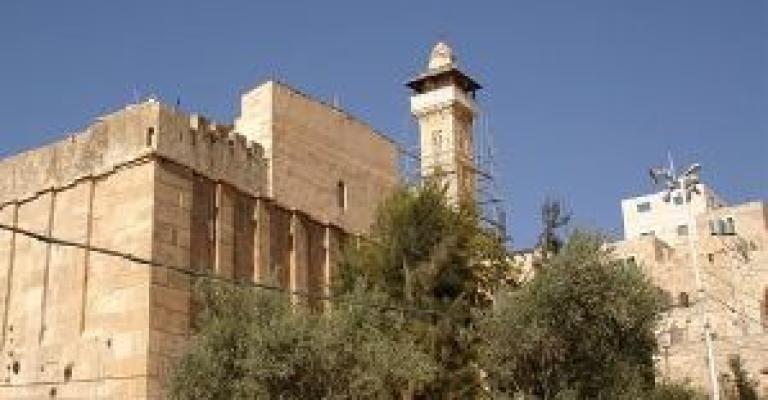 Farhan: Israel adding Ibrahimi Mosque to heritage requires alert Farhan: Israel adding Ibrahimi Mosque to heritage requires alert