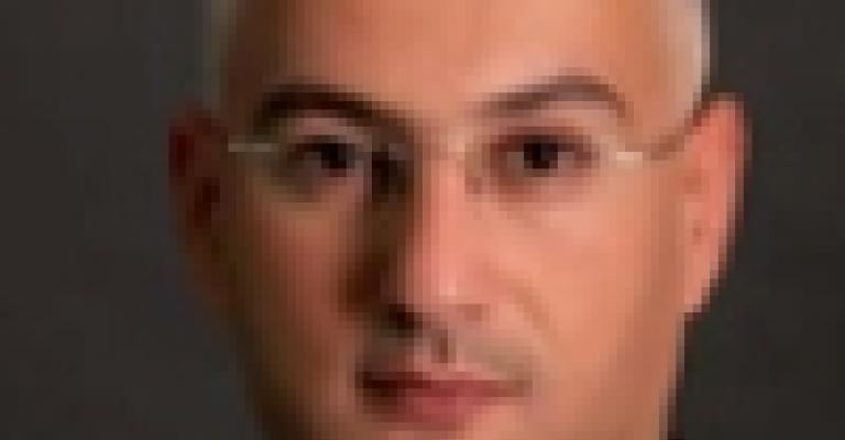 لماذا تراجعت شعبية حكومة الرفاعي؟ لماذا تراجعت شعبية حكومة الرفاعي؟