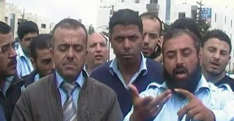 ( فيديو)إضراب سائقي التاكسي المميز عن العمل