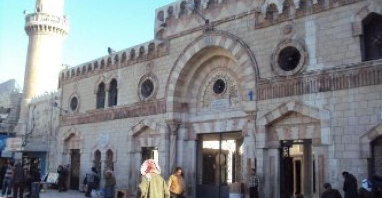 "طرّيشة البلد" ينشدون العيش- "فيديو"