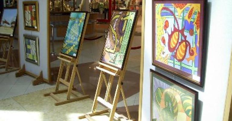 التشكيليون العراقيون يجدون متنفسا على الساحة الثقافية الأردنية