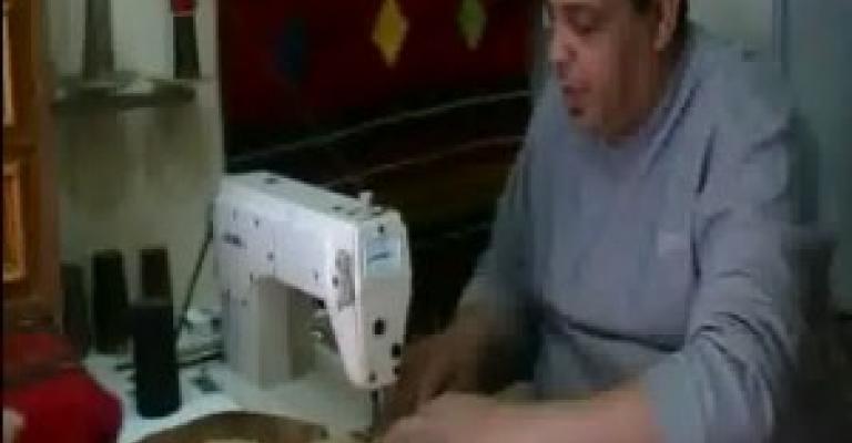 يعرب العراقي بائع قطع تراثية لبلاد الشام ( فيديو ) يعرب العراقي بائع قطع تراثية لبلاد الشام ( فيديو )