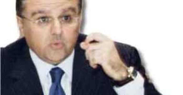 الهنداوي يقدم استقالته من هيئة التأمين الهنداوي يقدم استقالته من هيئة التأمين