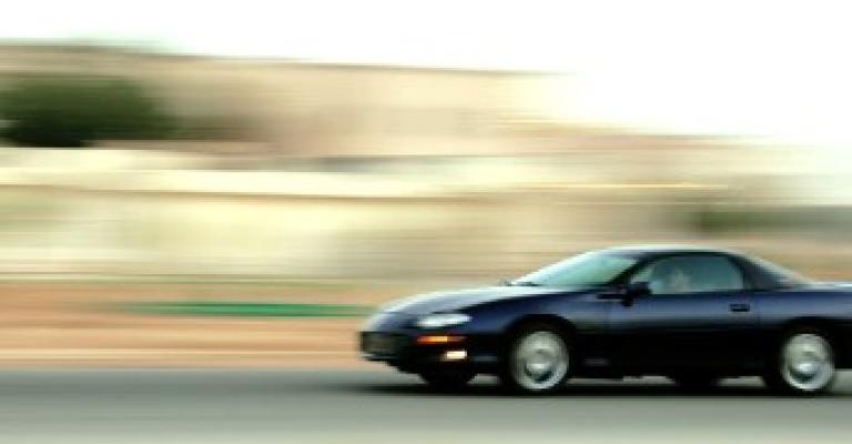 ضبط سيارة مسؤول حكومي بسرعة كبيرة