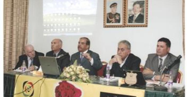 القاق رئيسا لتحرير مجلة الكاتب