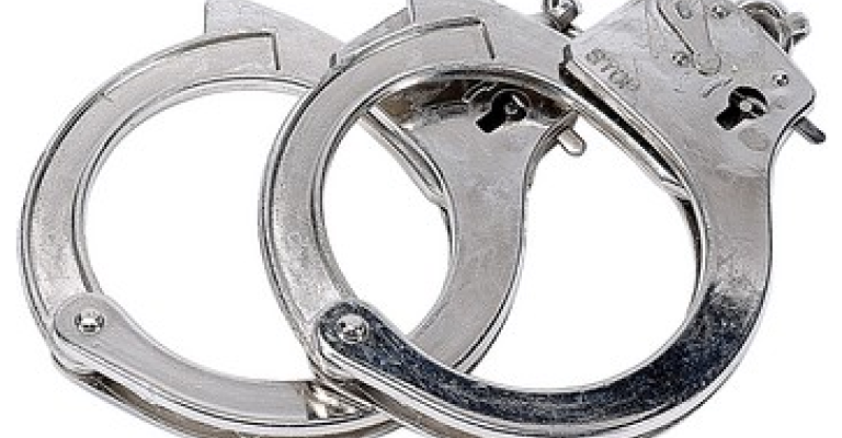 القبض على ثلاثة أشخاص يقومون بامتهان النصب 