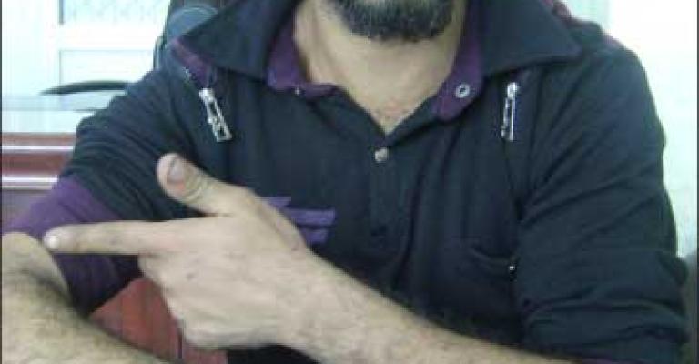 "خطأ طبي" يعطب يد جهاد.. و"الأطباء" تقول: لن نعلّق المشانق لكوادرنا..(فيديو)