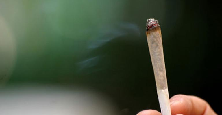 دعوة " لجلسة تحشيش مع الحكومة"