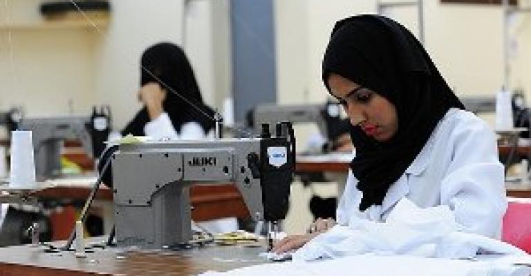 عزوف أهالي الشونة عن العمل بمصنع الخياطة (فيديو) عزوف أهالي الشونة عن العمل بمصنع الخياطة (فيديو)