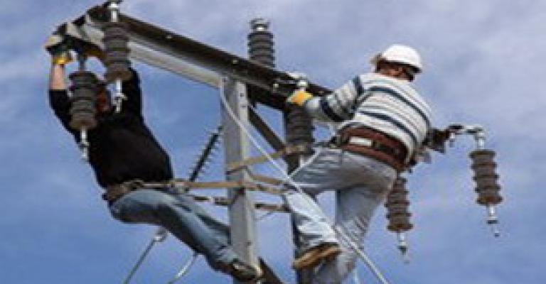 إحالة موظفين في الكهرباء للتقاعد المبكر يثير الاستياء