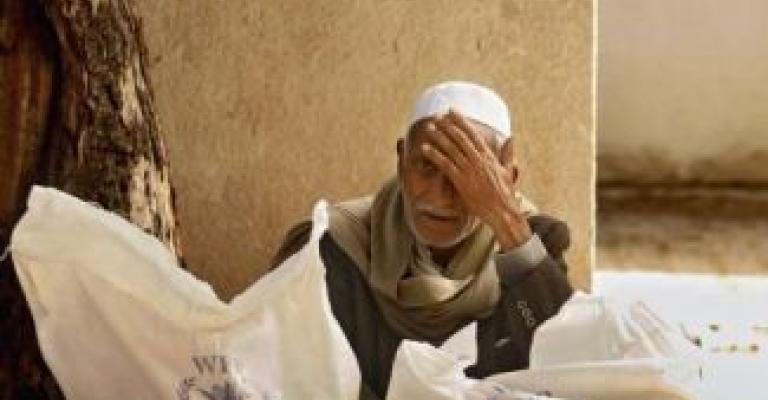 توزيع مساعدات أسطول الحرية في غزة