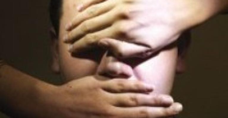 توقف بث برنامج "استطلاعات"