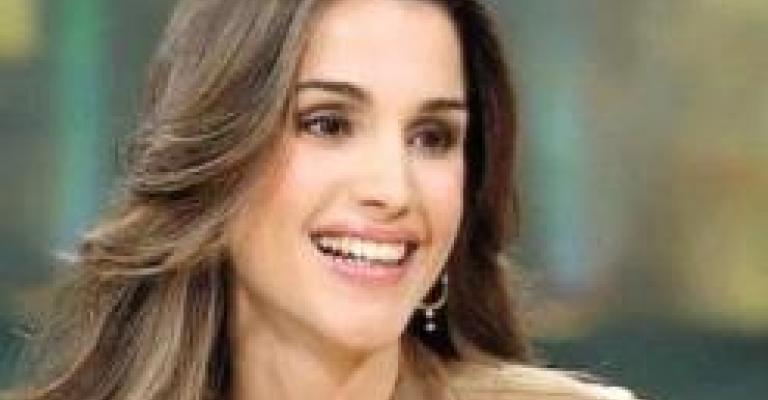 الملكة تستخدم التويتر لتشجيع التبادل السياحي