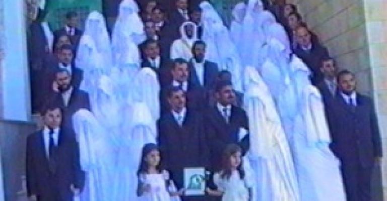 "العفاف".. أفراح جماعية لجميع الطوائف الدينية "فيديو" "العفاف".. أفراح جماعية لجميع الطوائف الدينية "فيديو"