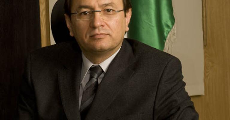 المعاني لراديو البلد: لم أدعم مرشحين للانتخابات.. وينفي مغادرته الأمانة المعاني لراديو البلد: لم أدعم مرشحين للانتخابات.. وينفي مغادرته الأمانة