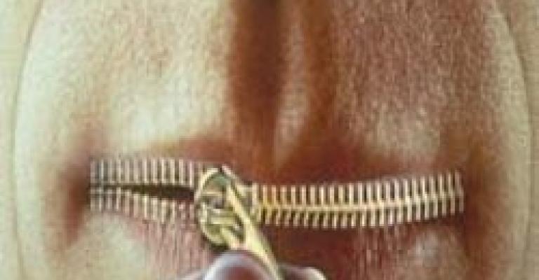 النقابات تقرع ناقوس خطر العودة للأحكام العرفية