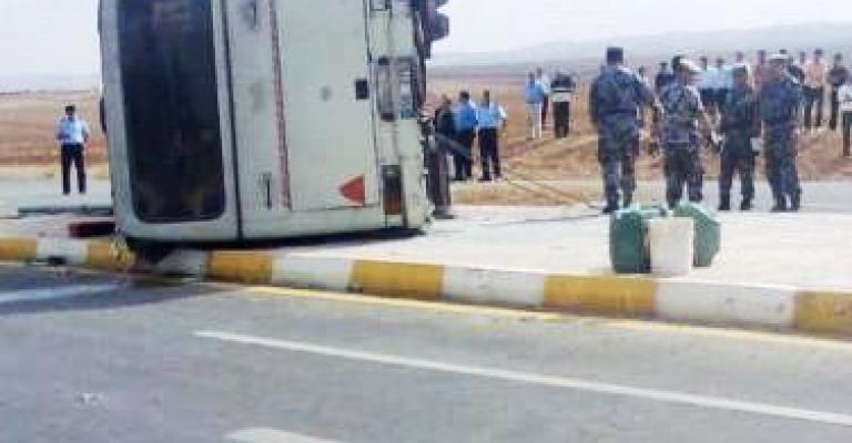 وفاة شخص و إصابة (15) في تدهور حافلة وفاة شخص و إصابة (15) في تدهور حافلة