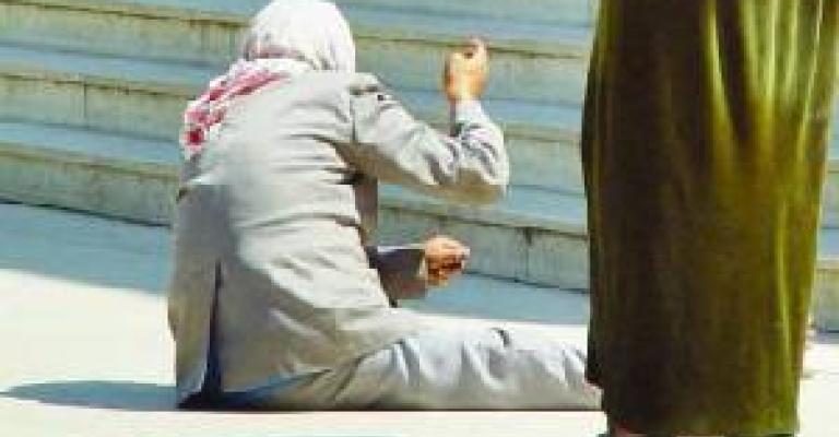 100متسول إلى القضاء منذ بداية رمضان ...فيديو 100متسول إلى القضاء منذ بداية رمضان ...فيديو