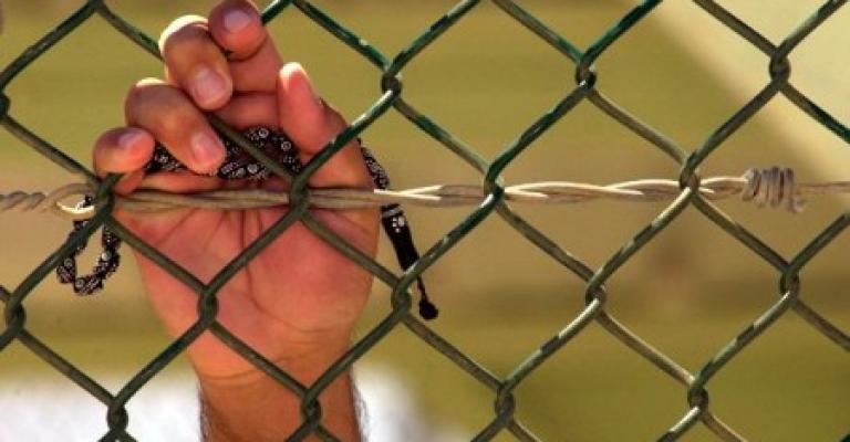 تقرير: ارتفاع أعداد الموقوفين الإداريين وشكاوى التعذيب