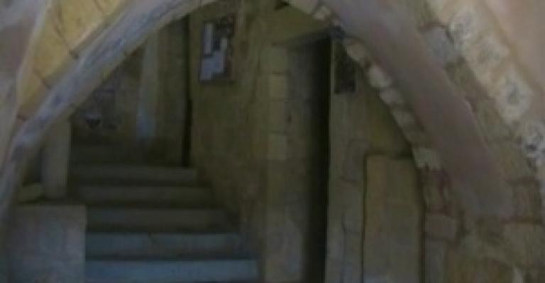 شاهد أقدم منزل في مدينة السلط...فيديو