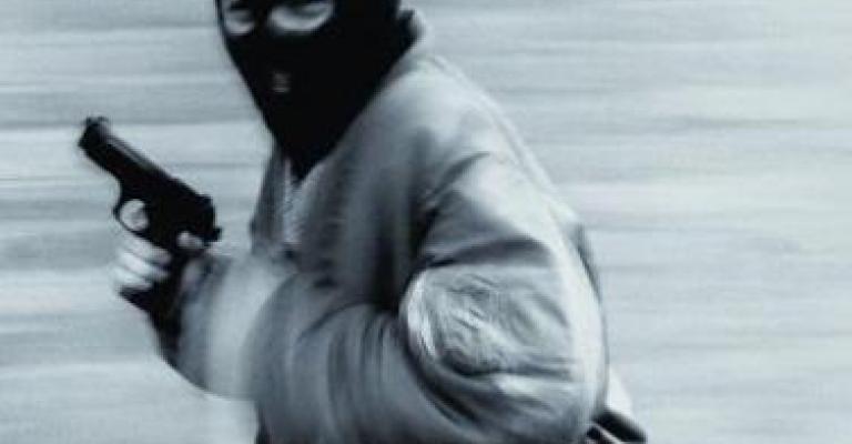 إحباط عملية سطو مسلح على محاسب لاحدى الشركات 