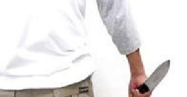 الحكم بالإعدام للمرة الثانية على سيدة قتلت حماتها وابنتها وقطعتهما