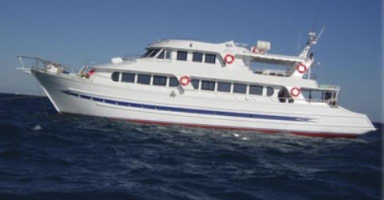 Jordanian Yacht sinks, staff rescued