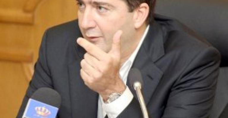 الرفاعي : يحث العمال على المشاركة بالانتخابات الرفاعي : يحث العمال على المشاركة بالانتخابات