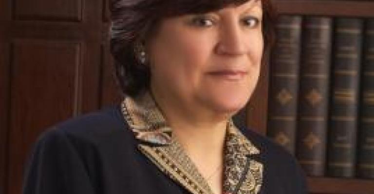 أبو علبة تطالب بنقابة للمعلمين وتفتح مع العقرباوي ملف سحب الجنسيات