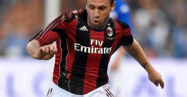 Cassano joins AC Milan for holiday training Cassano joins AC Milan for holiday training