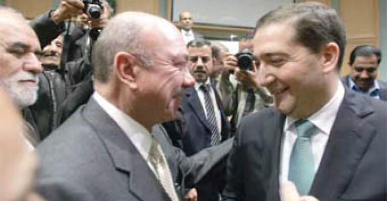 11 نائباً يطالبون برحيل الحكومة وتحديد جلسة واحدة لمناقشة الاسعار والمحروقات 11 نائباً يطالبون برحيل الحكومة وتحديد جلسة واحدة لمناقشة الاسعار والمحروقات