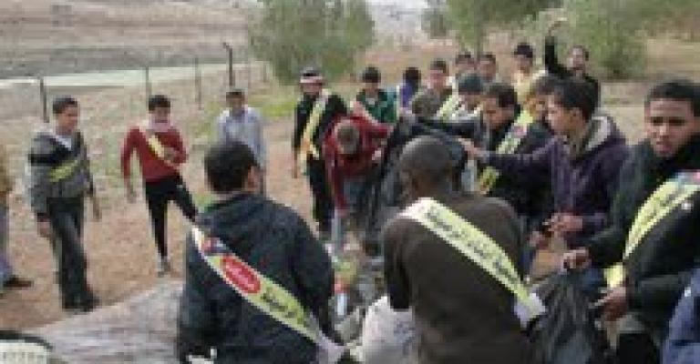 حملة بيئية في حديقة الفرح بالرصيفة 