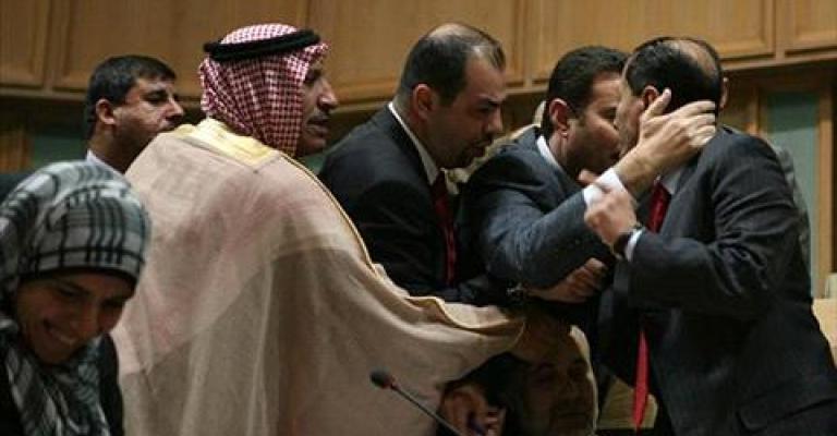 نائب يتراجع عن ثقة ” الطبشة” نائب يتراجع عن ثقة ” الطبشة”