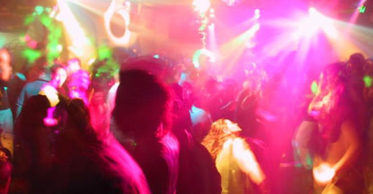 68 نائبا يطالبون باغلاق الملاهي الليلية في شارعي المدينة المنورة ومكة