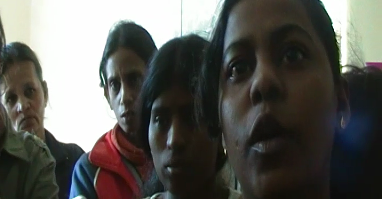 37 سيريلانكية في شقة خاصة على نفقة “اتحاد المرأة” 37 سيريلانكية في شقة خاصة على نفقة “اتحاد المرأة”