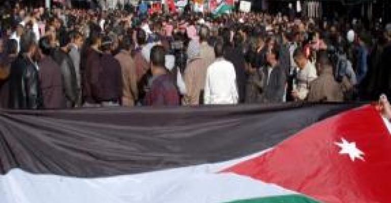 Media sympathetic to demonstrations calling for lower prices