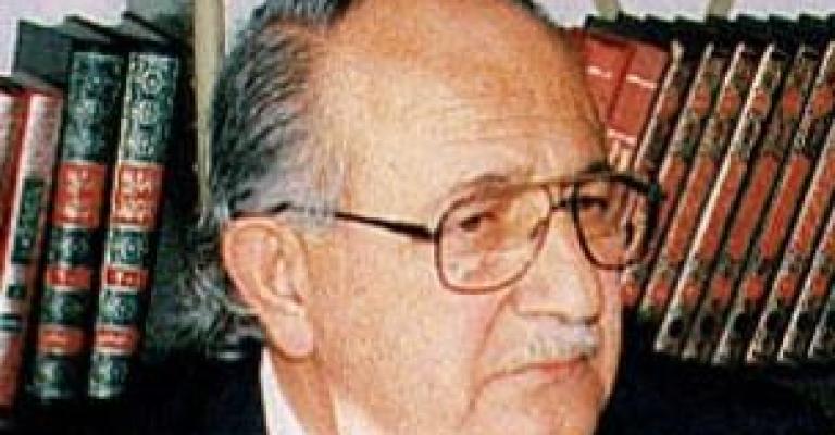 حشد يتقبل التعازي بالنحاس حشد يتقبل التعازي بالنحاس