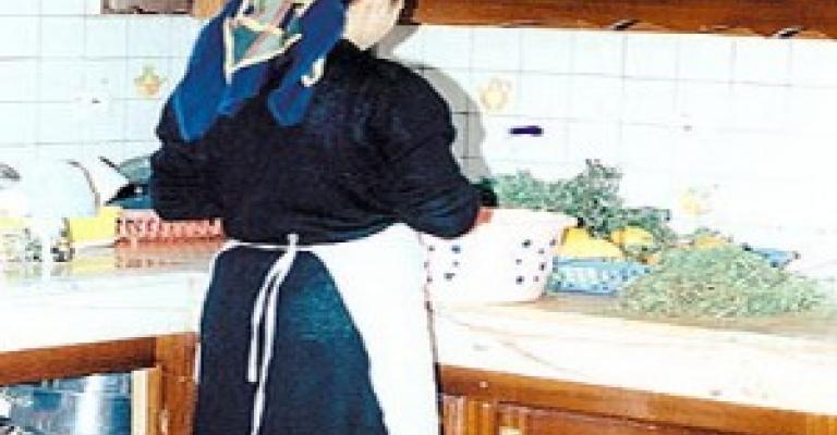 وزارة العمل تعد باستقدام عاملات من فيتنام وأثيوبيا