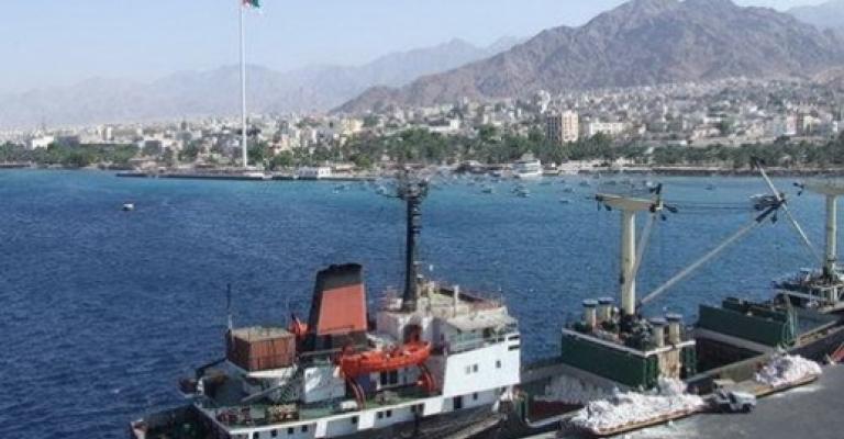 تجاوزات مالية في اللجنة النقابية للعاملين في الميناء