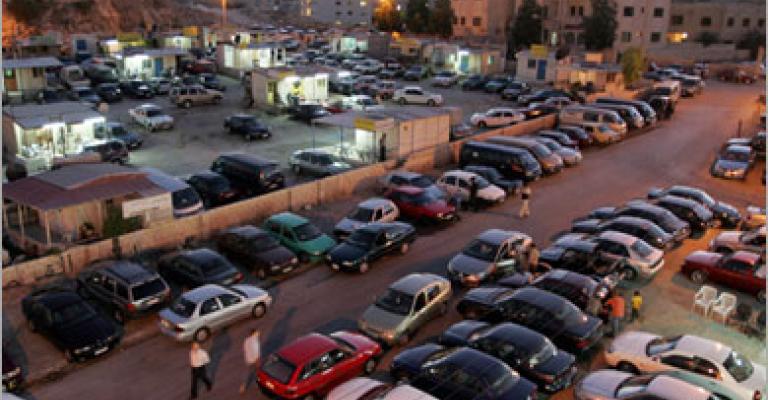 عمال “تخليص المنطقة الحرة” يعتصمون ضد دوام السبت