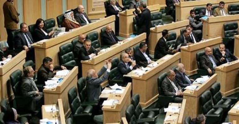 تأجيل مناقشة قانون استقلال القضاء وسط حديث عن تعديله لمصلحة ابنة أحد النواب